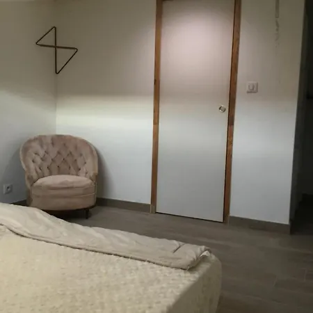 Le 7ter, Maison Calme Piscine Partagee Casa de Férias *