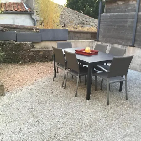 Hébergement de vacances Le 7ter, Maison Calme Piscine Partagee *
