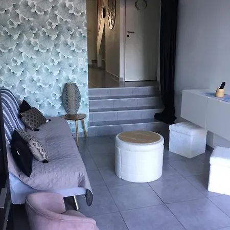 Дом отдыха Le 7ter, Maison Calme Piscine Partagee
