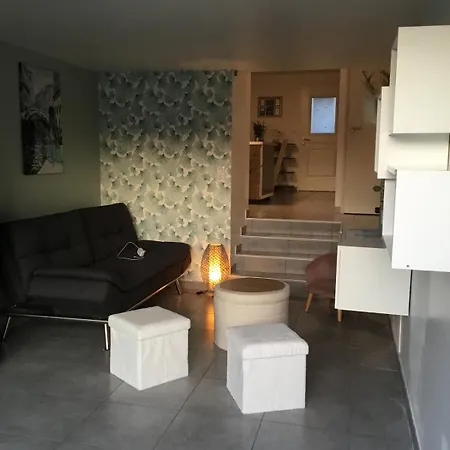 펜션 Le 7ter, Maison Calme Piscine Partagee 생 로랭 쉬르 세브르